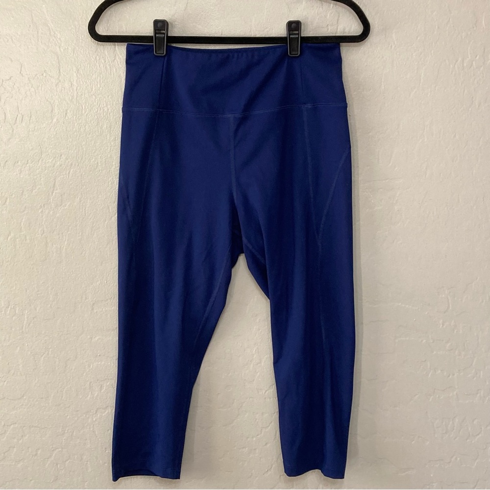 Women’s Girlfriend Collective Capri Navy Blue Leggings Size Small.